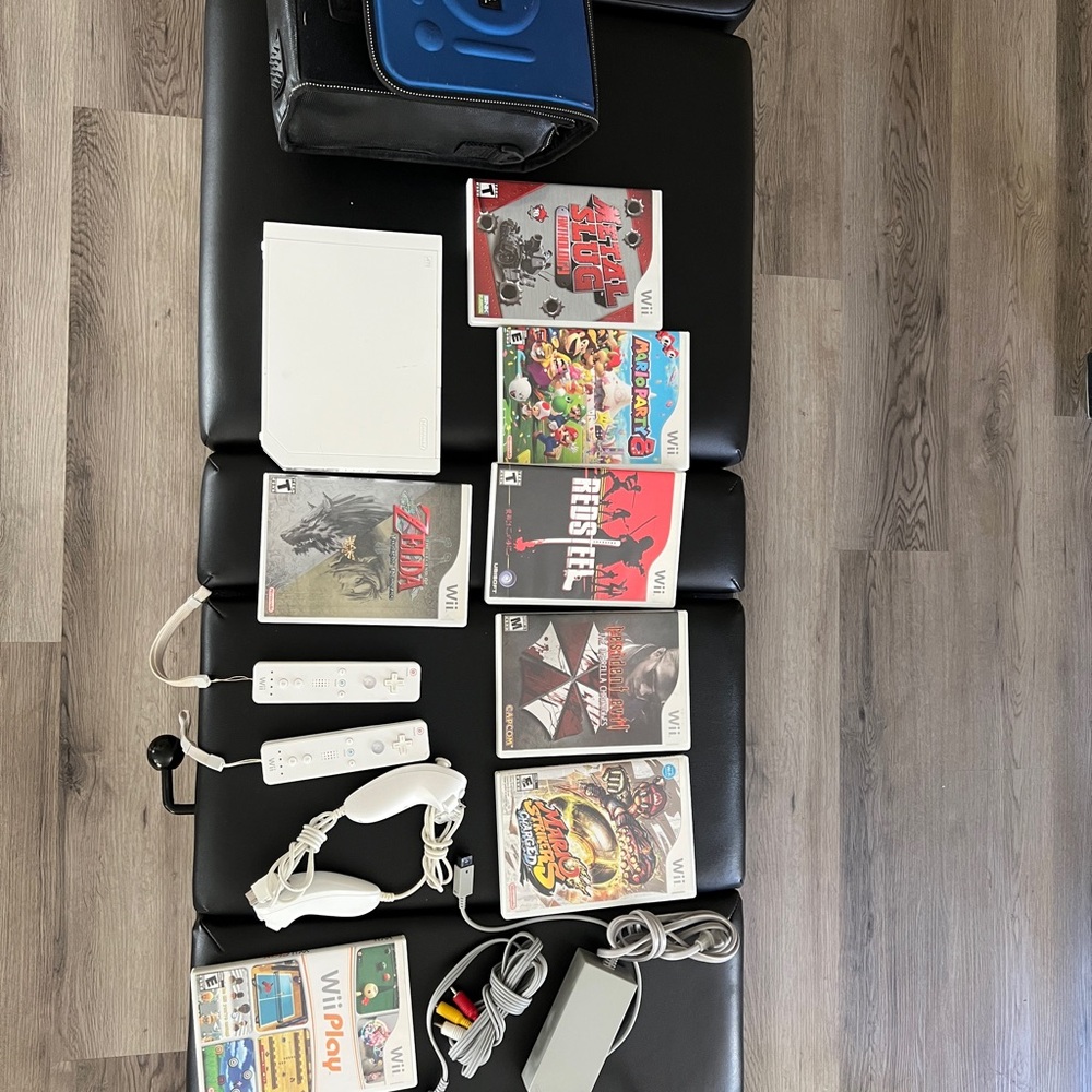 Nintendo Wii Set with White Console and Games